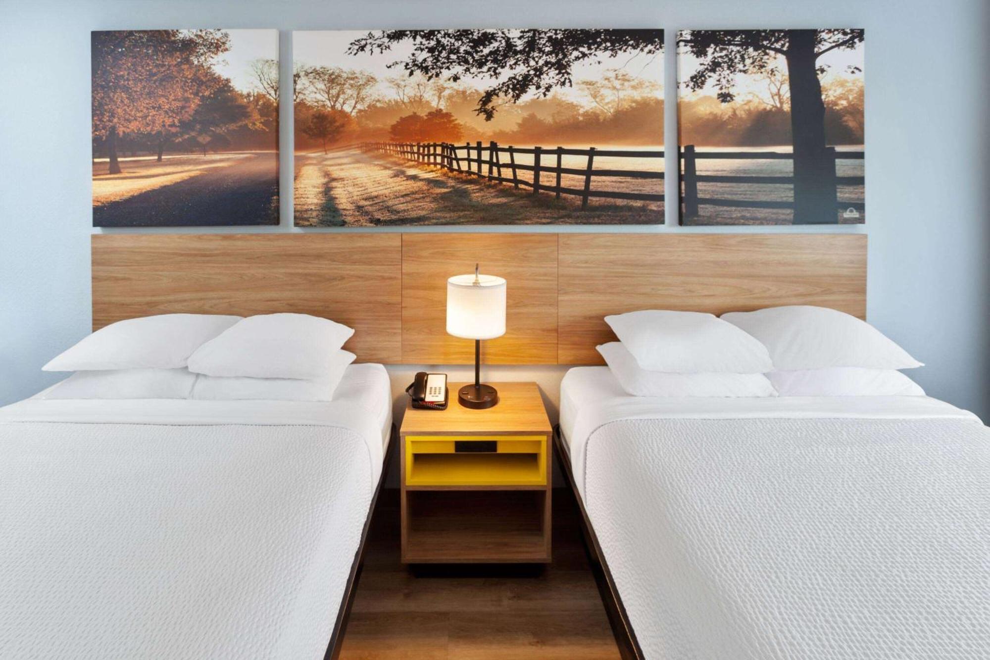 Days Inn & Suites By Wyndham Siler City Екстериор снимка