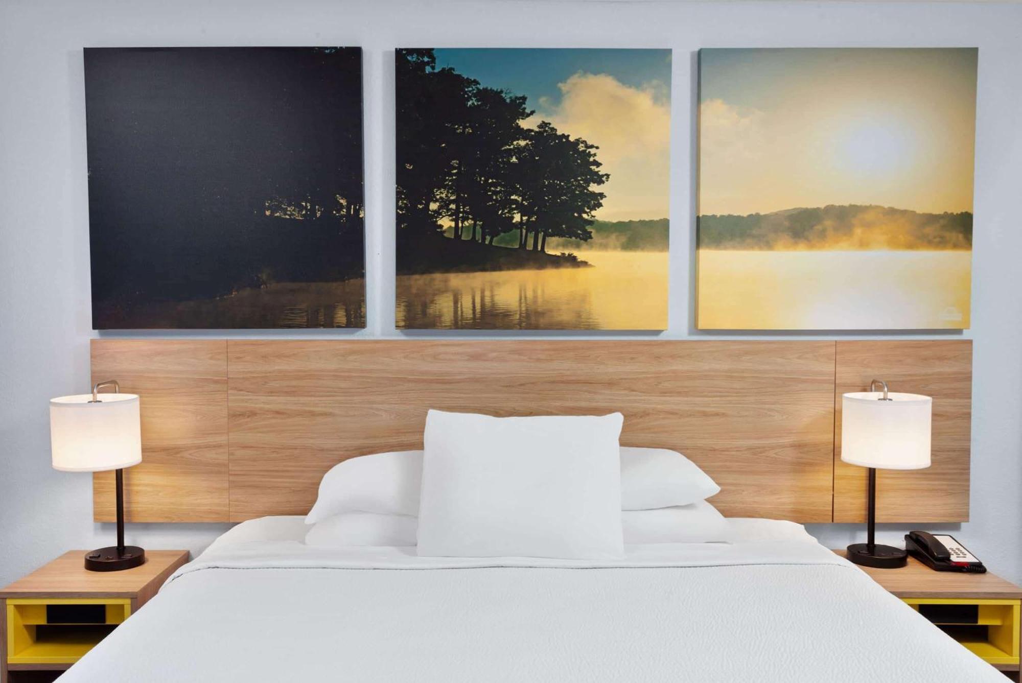 Days Inn & Suites By Wyndham Siler City Екстериор снимка